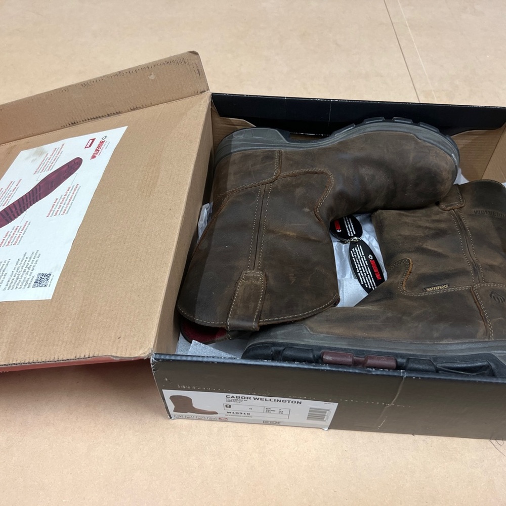 Wolverine Cabor Wellington composite toe 8 M